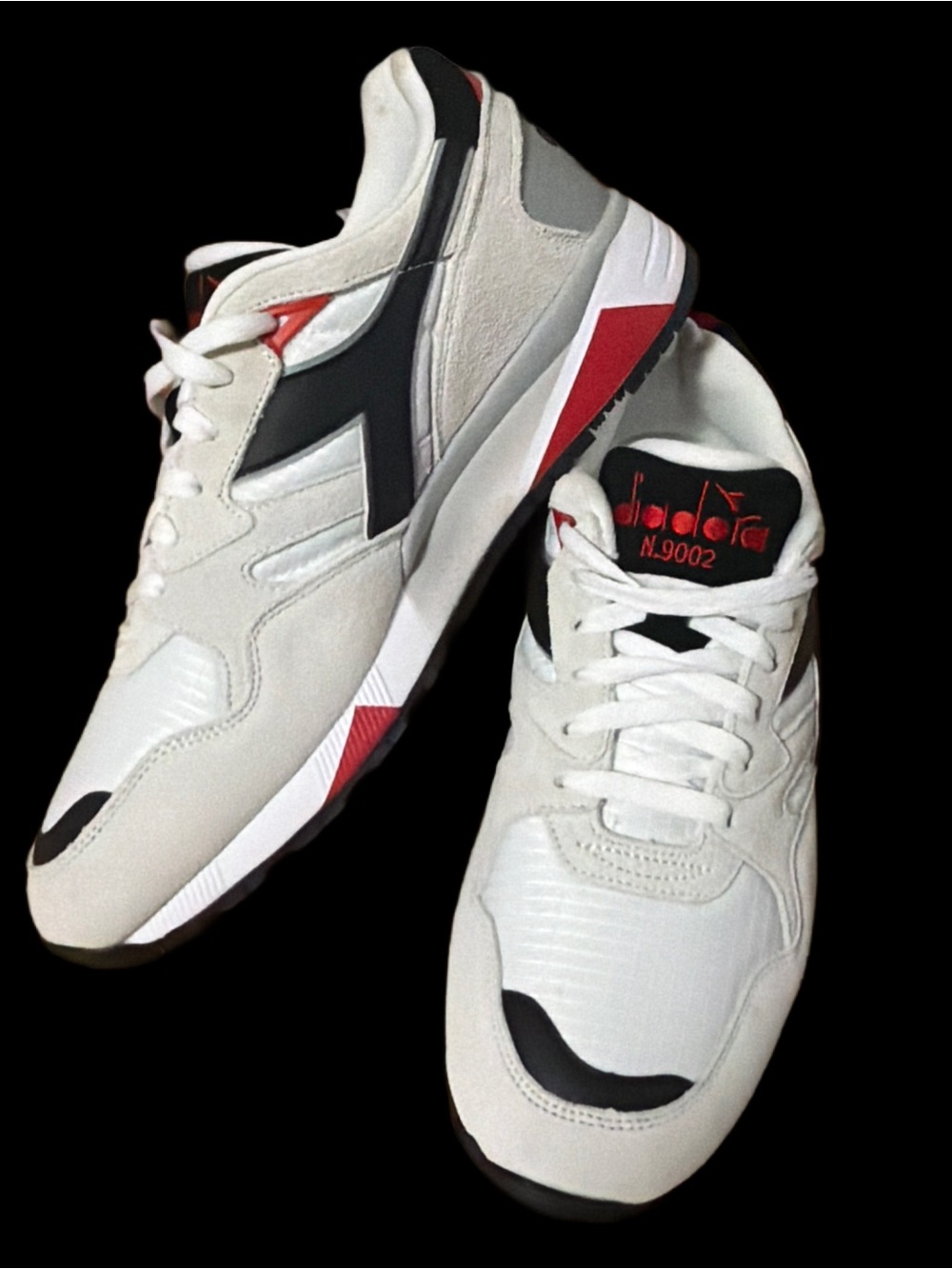 Diadora 9002 Men's Sneakers in White, Black and Red EUC 1X